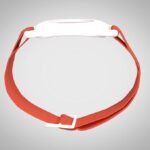 Detalle de la correa elástica y soporte central del brazalete FreeStyle Libre
